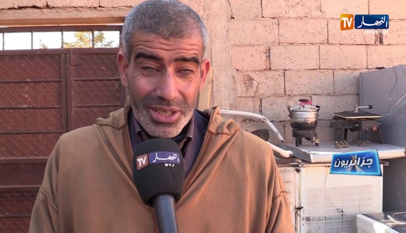 جزائريون: كفيف يجيد إصلاح الأجهزة الكهرومنزلية