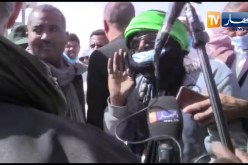 شاهد ..هكذا واجه مواطن مدير الصندوق الوطني لتأمين على البطالة أمام والي تمنراست