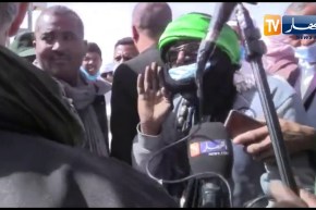 شاهد ..هكذا واجه مواطن مدير الصندوق الوطني لتأمين على البطالة أمام والي تمنراست