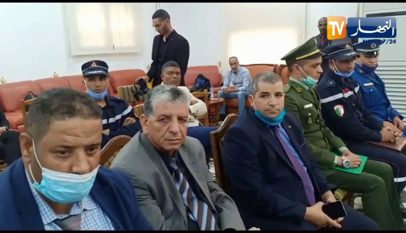 تكريم والي ولاية النعامة للأسرة الإعلامية بمناسبة الوم الوطني للصحافة