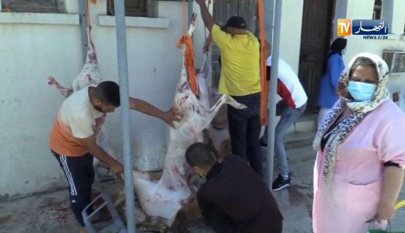 تيسمسيلت: مستخدمو السلك الطبي ومرضى كورونا يحيون سنة العيد