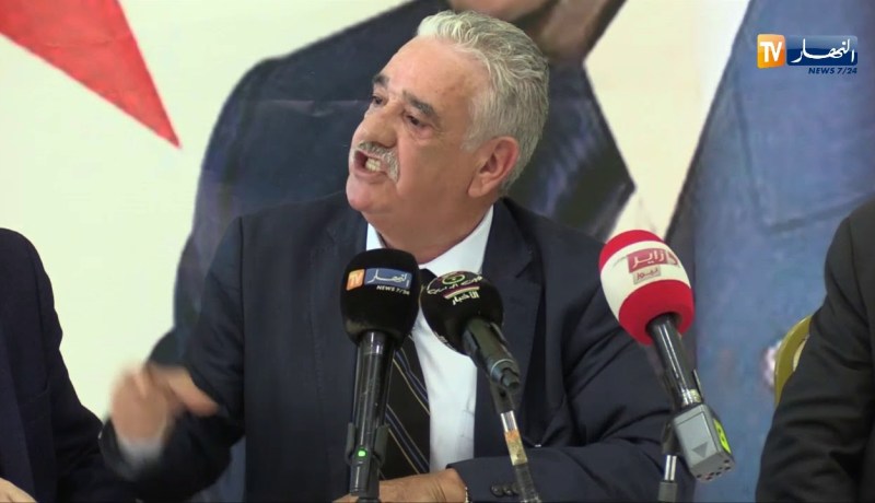 عجوز تنتفض في وجه بونجمة “ما عنديش سكنة”.. وهكذا رد عليها معليش “نجيبلك حقك”