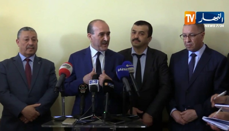 وزير السكن  : ” لي عندو سكن عدل يسكنو ..” لهذا السبب ” !!