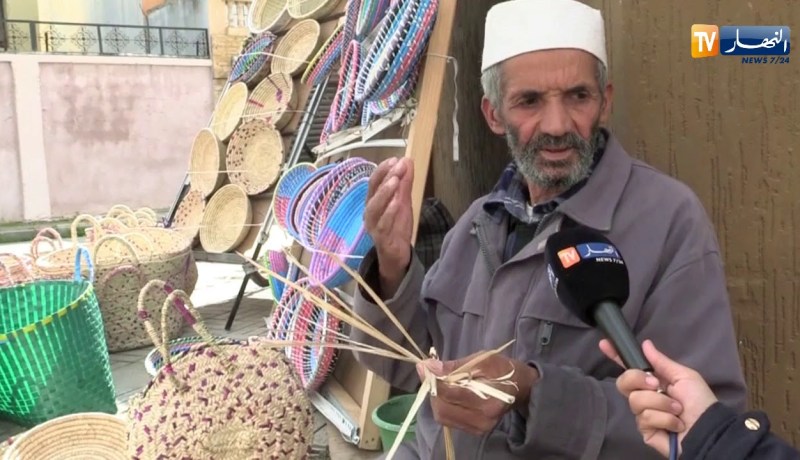 وهران: محمد.. يطمح لتطوير حرفة صناعة الحلفاء أو الدوم