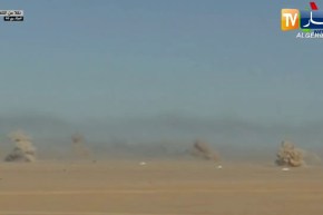 دفاع: الفريق أحمد قايد صالح في زيارة عمل وتفتيش للناحية العسكرية الرابعة بورقلة