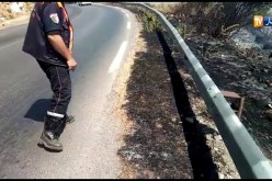 شاهد نشوب حريق جديد على حافة الطريق الوطني رقم 24 الرابط بين بجاية و تيزي وزو