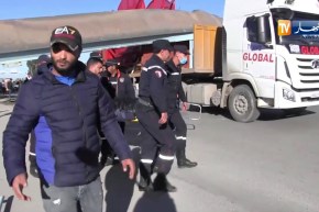 عنابة: شاحنة تتسبب في انهيار ممر علوي خاص بالراجلين وتكشف سياسة “البريكولاج”