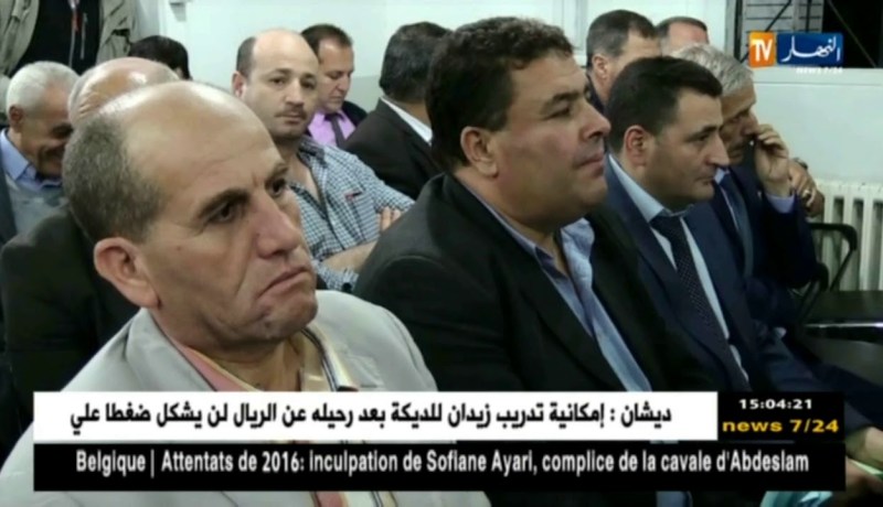 سياسة :الأفافاس يتمسك بمبادرة الإجماع الوطني لمجابهة الأزمة التي تعيشها البلاد