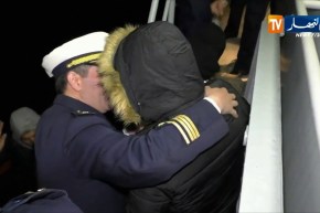 وهران: الأمن يطيح بمهرب الحراقة “تروبيكو” عبر قوارب VIP