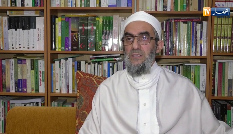 مجتمع: أئمة يحولون الفايسبوك إلى منابر لإصلاح المجتمع