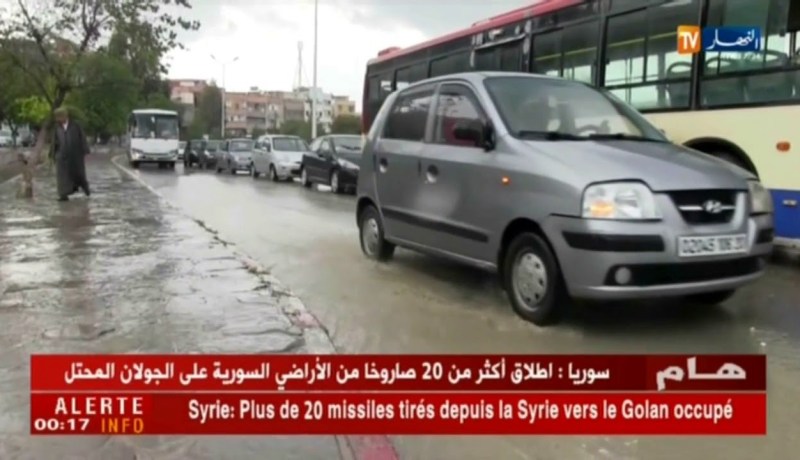 سعيدة: هطول أمطار غزيرة تتسبب في عرقلة حركة المرور بسبب إنفجار البالوعات