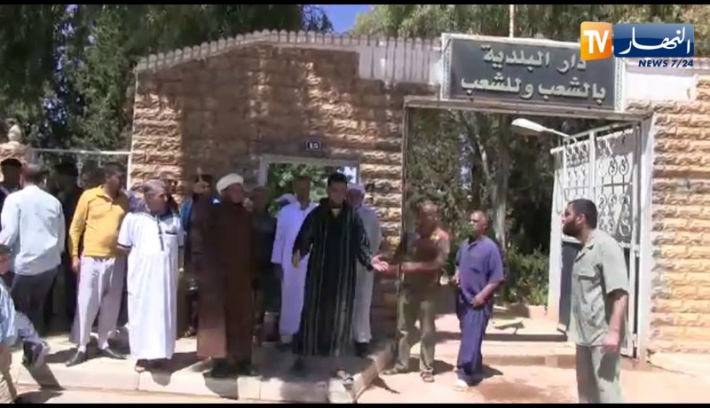 النعامة: سكان بلدية القصدير الحدودية يرفضون استقالة المير رغم ظروفه الصحية ورفع التنمية في البلدية