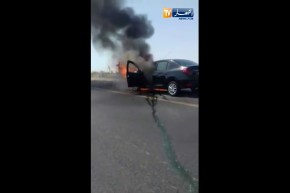 إحتراق سيارة بالطريق السيار شرق – غرب في عين الدفلى