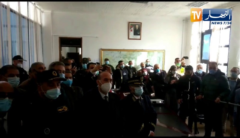 سكيكدة:  وزيرالداخلية “كمال بلجود” يستمع لعرض على مخلفات الهزة الأرضية وما تم إحصاؤه