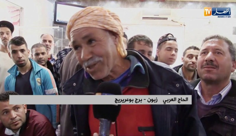 برج بوعريريج: مقهى “ألف” ..مقصد الزوالية ببلدية الحمادية