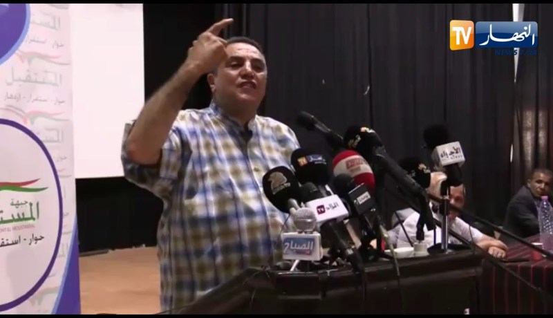 عبد العزيز بلعيد ينوه بدور الجيش في التفافه مع الشعب