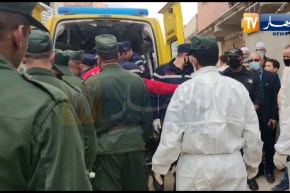 شاهد.. لحظة إخراج جثامين خمسة أشخاص من عائلة واحدة اختنقوا بالغاز ببوفاريك