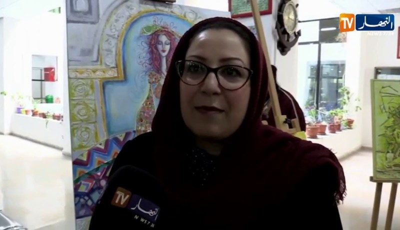 الطارف/ بلغولة مسيكة..حكاية فنانة تشكيلية عانقت الأنوثة بلوحاتها