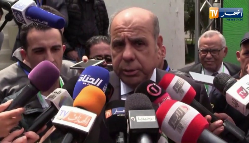 روراوة: “مدير أديداس بعتلي ميساج..وأكدلي أنه لم يوقع أي عقد مع الفاف”