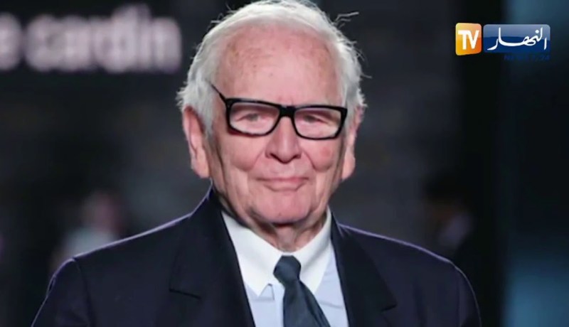 رحيل أيقونة الموضة .. المصمم العالمي “PIERRE CARDIN”