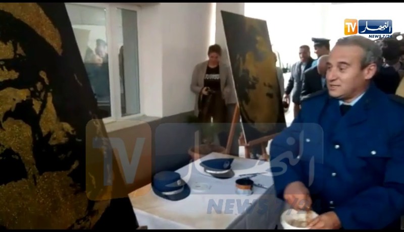 سيدي بلعباس/ حافظ شرطة يرسم بدوي ولهبيري بطريقة رائعة