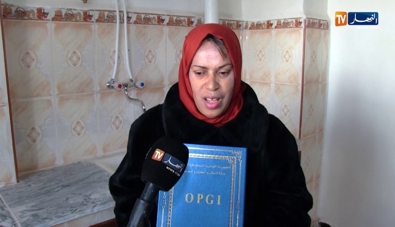 عين تموشنت/ عائلات تتحصل على مفاتيح سكناتها وتنهي معاناة سنين طوال