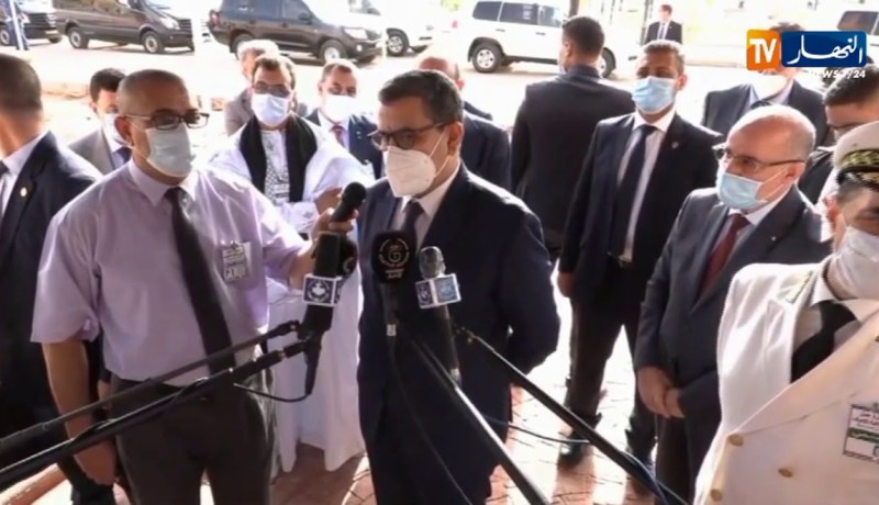 “الوزير الأول :” بالدعاء سننتصر على الوباء