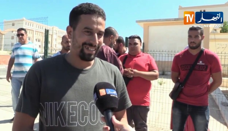 وهران: عمال الإقامة الجامعية سليماني شعبان يحتجون بسبب الإعتداء على أحد الأعوان