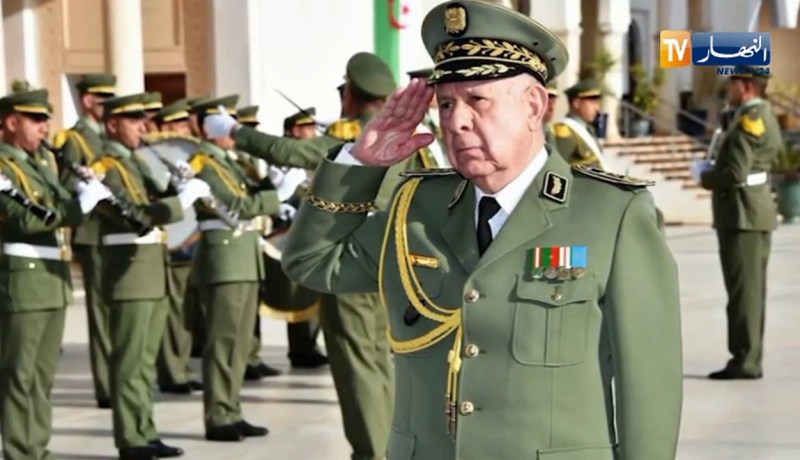 الفريق السعيد شنقريحة في زيارة عمل وتفقد إلى الناحية العسكرية الثانية بوهران