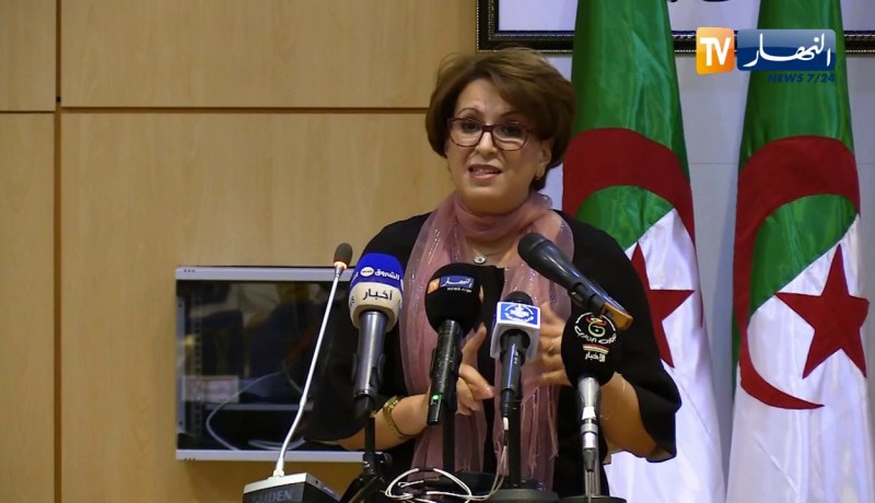 وزيرة الثقافة تنظم تجمعا شعبيا حول مشروع تعديل الدستور بولاية تيبازة