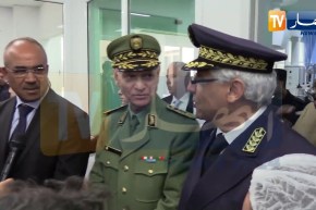 بدوي يمنح مسكنا لموظف في مستشفى ببلعباس