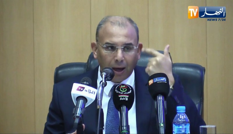 عبد الغاني زعلان: نحن مطالبون بمراقبة نظافة الحافلات