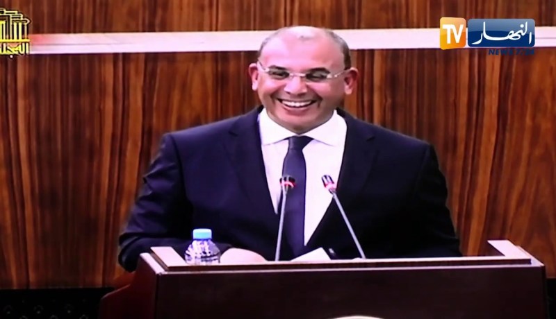 شاهد الوزير زعلان نسى روحو وظن نفسه في المجلس الشعبي الولائي