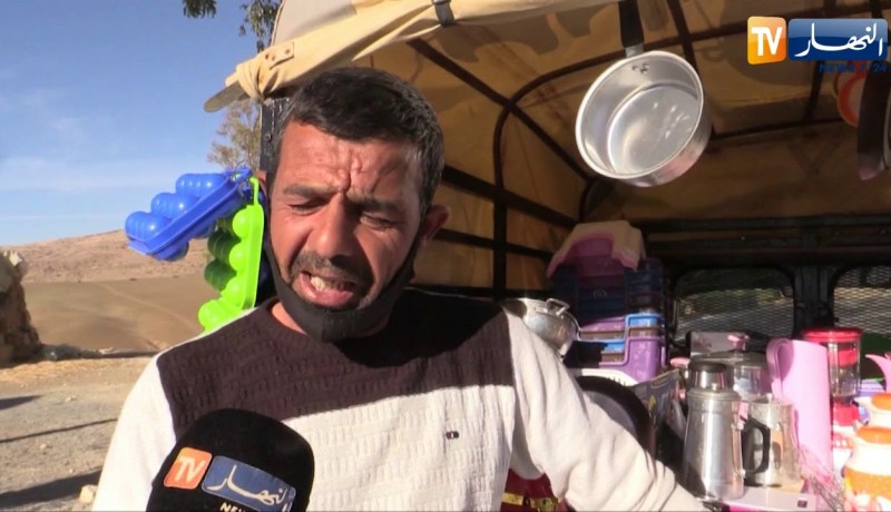 غليزان: الحضري.. بائع الأواني المتجول بين القرى والمداشر