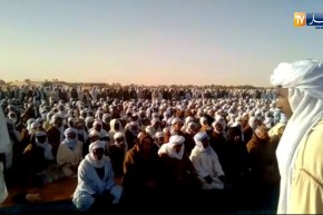 تشييع جنازة الشيخ محمد الدباغي شيخ زاوية “تنركوك” بأدرار وسط حضور جماهيري مهيب