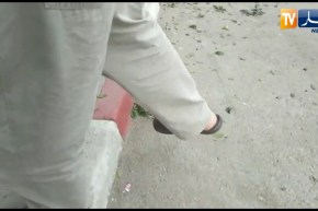 بجاية: شاهد مواطن معتاد على التطوع إنفراديا للتنظيف شوارع بلدية درقينة