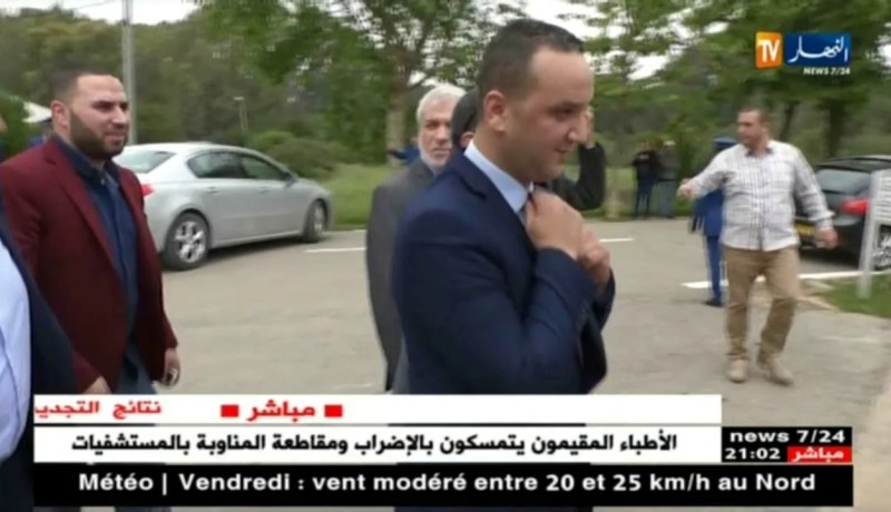 قاعة شبه فارغة..إلتقاء الإخوة الأعداء..هذه هي كواليس المؤتمر الإستثنائي الـ 17 لحمس