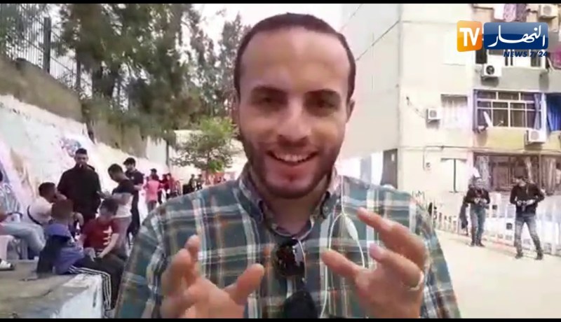 سكيكدة … مبادرة ” ٱر او بوبليك ” تلقى إقبالا كبيرا من قبل فنانين هواة في مختلف أنواع الفنون