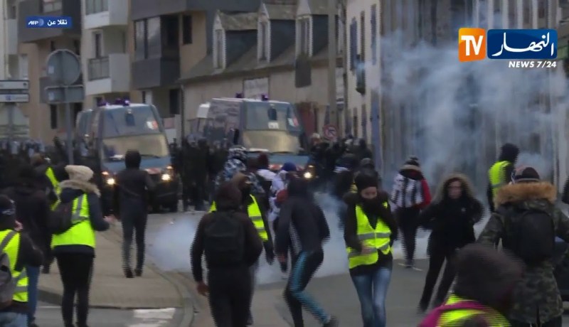 فرنسا: محتجو السترات الصفراء يتظاهرون للسبت السادس عشر لإطلاق شهر حاسم