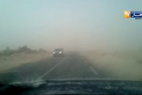 زوابع رملية ورياح تجتاح العديد من المناطق بأدرار
