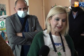 جمعية جزائرية بفرنسا تقوم بتقديم مساعدات للطلبة والمحتاجين خلال الحجر الصحي