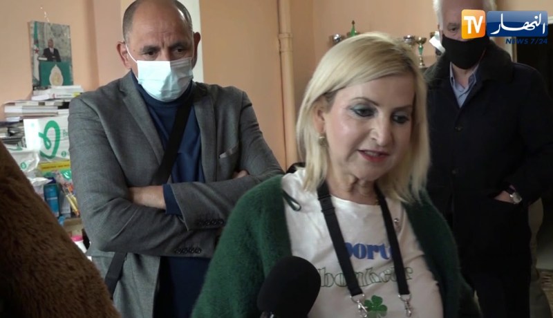 جمعية جزائرية بفرنسا تقوم بتقديم مساعدات للطلبة والمحتاجين خلال الحجر الصحي