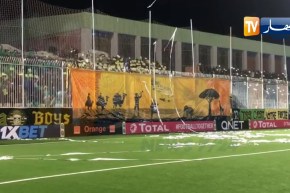 اجواء كبيرة في ملعب 20 اوت في بشار