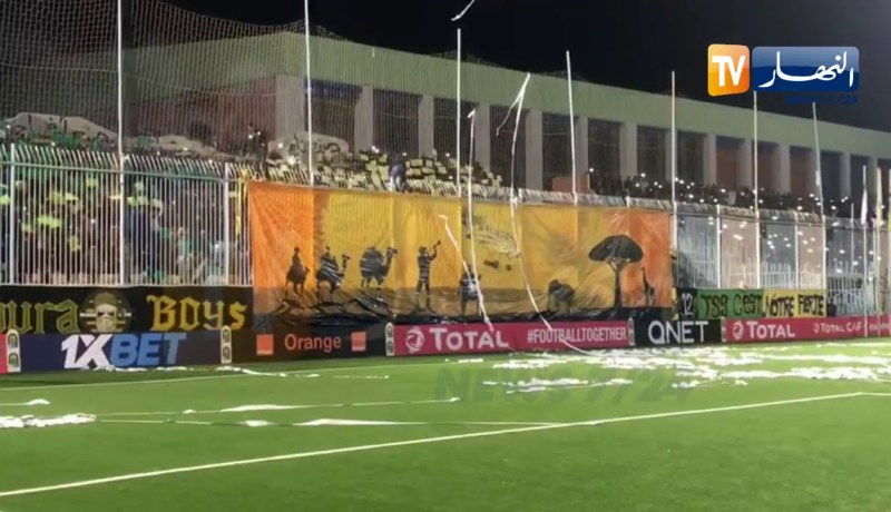 اجواء كبيرة في ملعب 20 اوت في بشار