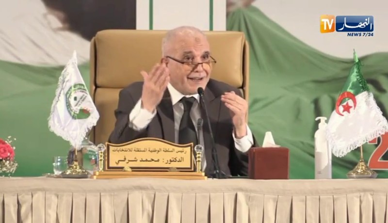 هذا ما قاله شرفي حول تصرف وزيرة التضامن خلال الإدلاء بصوتها حول الاستفتاء