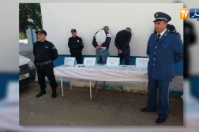 عين الدفلى: مصالح الأمن تحجز 27 مليون سنتيم مزورة و توقف شخصين