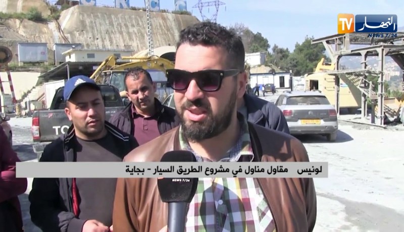 بجاية: أصحاب مقاولات المناولة في مشروع الطريق السيار يدخلون في إضراب عن العمل