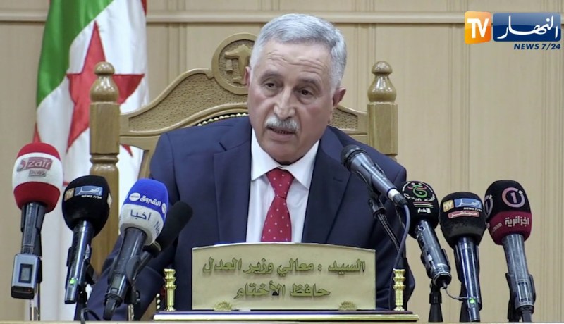 وزير العدل: “العدالة تعمل على مكافحة الفساد ومرتكبيه وإسترجاع العائدات الإجرامية”