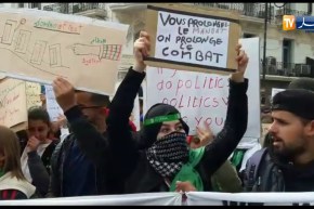 العاصمة/ أطباء وطلبة في مسيرات سلمية دعما للحراك الشعبي