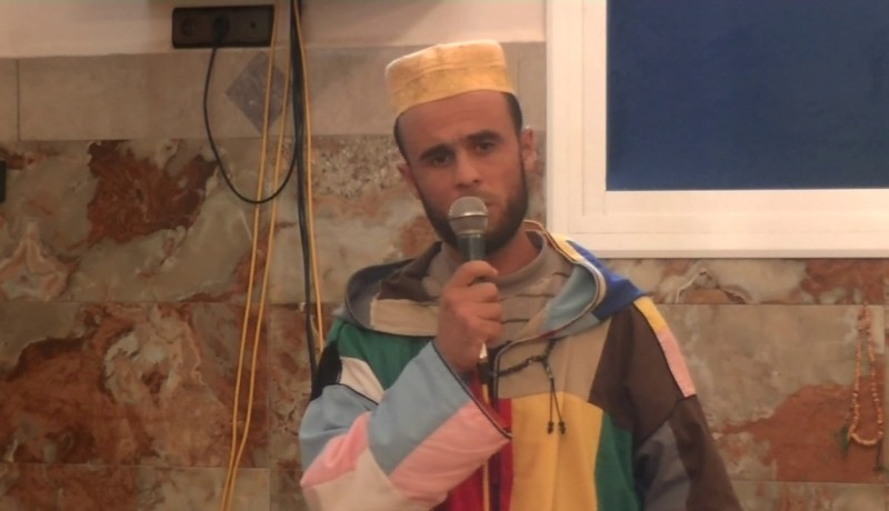 مروّج الكركرية: “استوردت 12 لونا و99 قطعة من المغرب”!